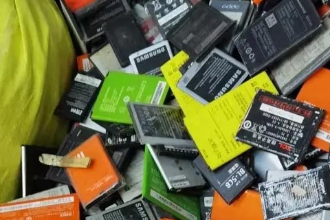 回收全新锂电池√三元锂电池回收报价-废电池上门回收